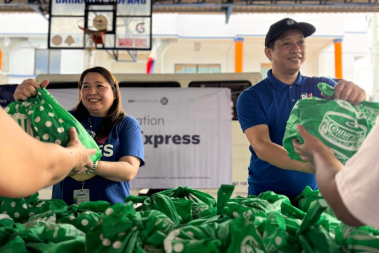 SM Ramps Up Aid for Communities Hit by Typhoon Carina