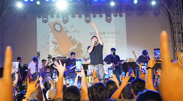 ICYMI: Parokya Ni Edgar performed at the HONOR X9b 5G Bagsakan Concert!